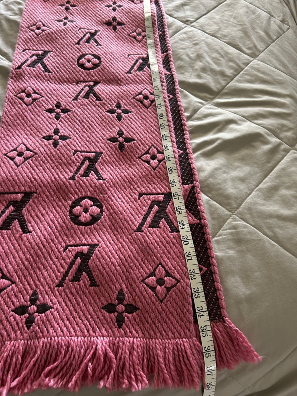 LV Initials Pink and Dark Gray Knit Fashion Scarf - Picture 4 of 4